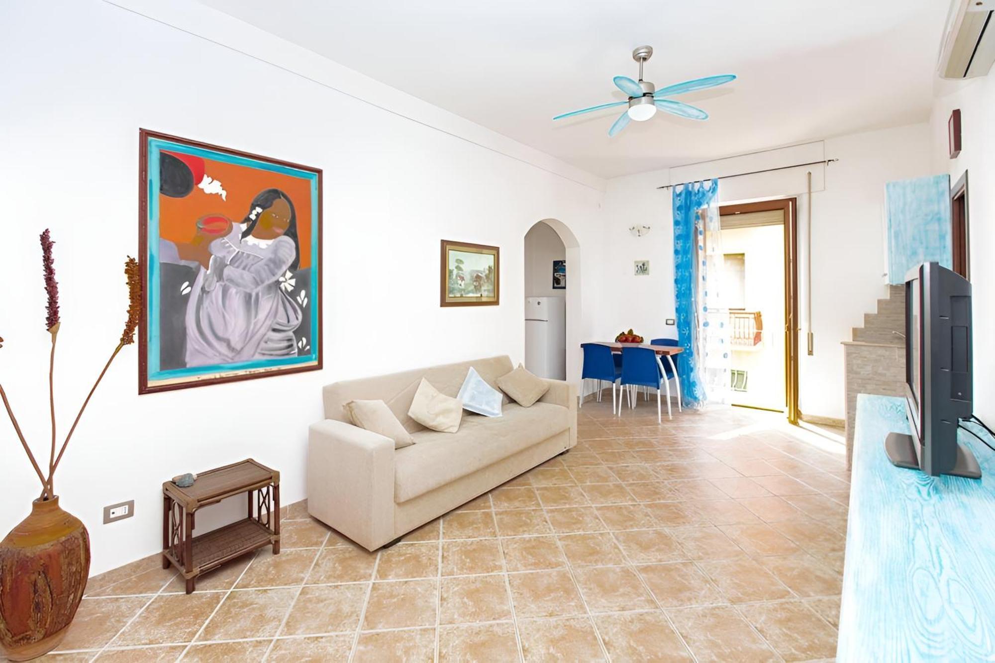 Splendido Appartamento In Pieno Centro Dell'Isola La Maddalena  Exterior foto